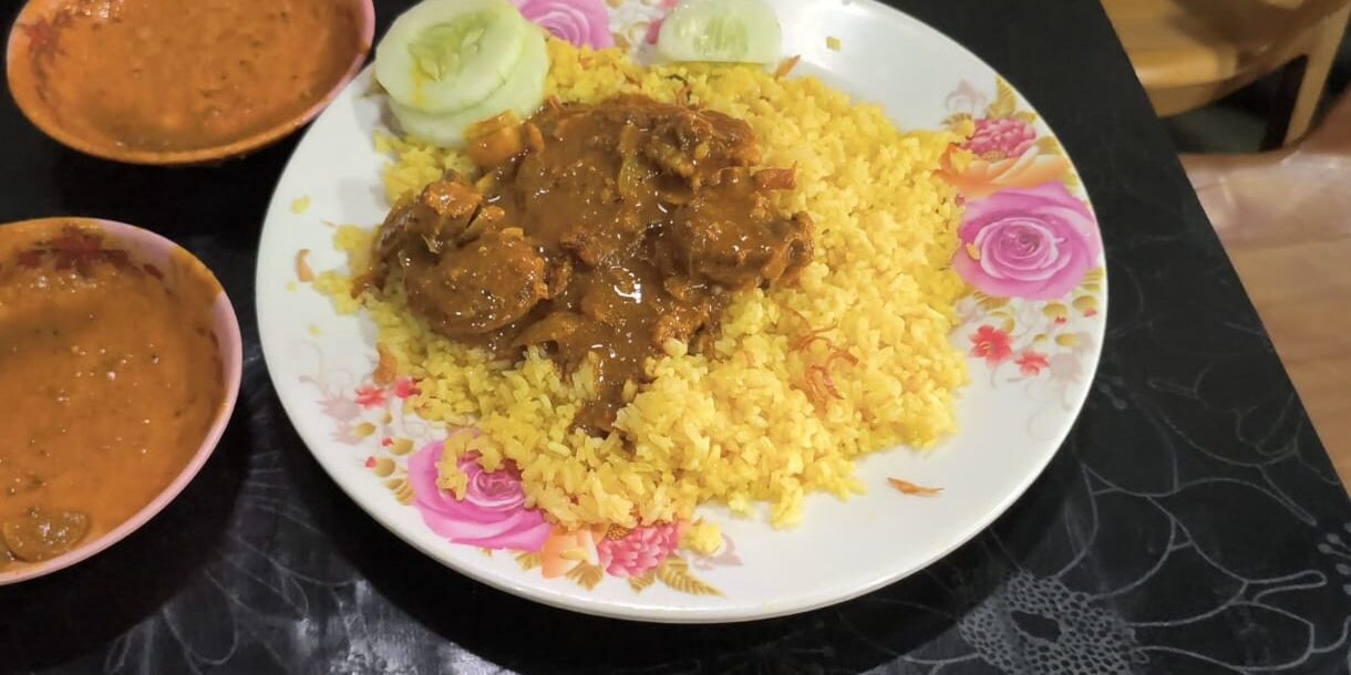 পদাগঞ্জ হাট খাবার ✅ রংপুর গরুর মাংস ✅ ১০০ টাকার গরুর মাংস প্লেট ✅ রংপুরের খাবারের গল্প ✅ রংপুর ফুড ব্লগ